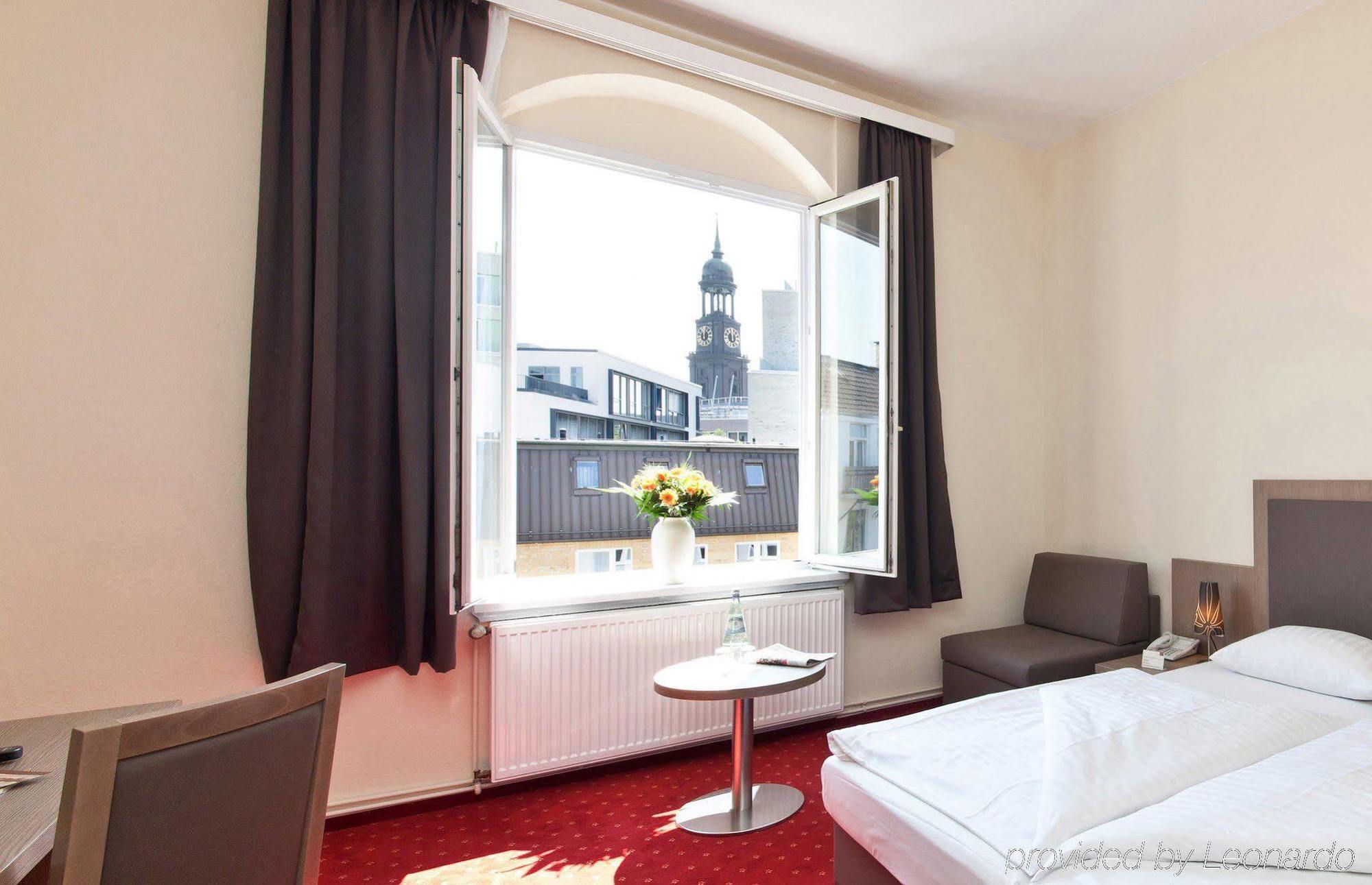 Hotel Holstenwall Hamburg Neustadt Exterior photo