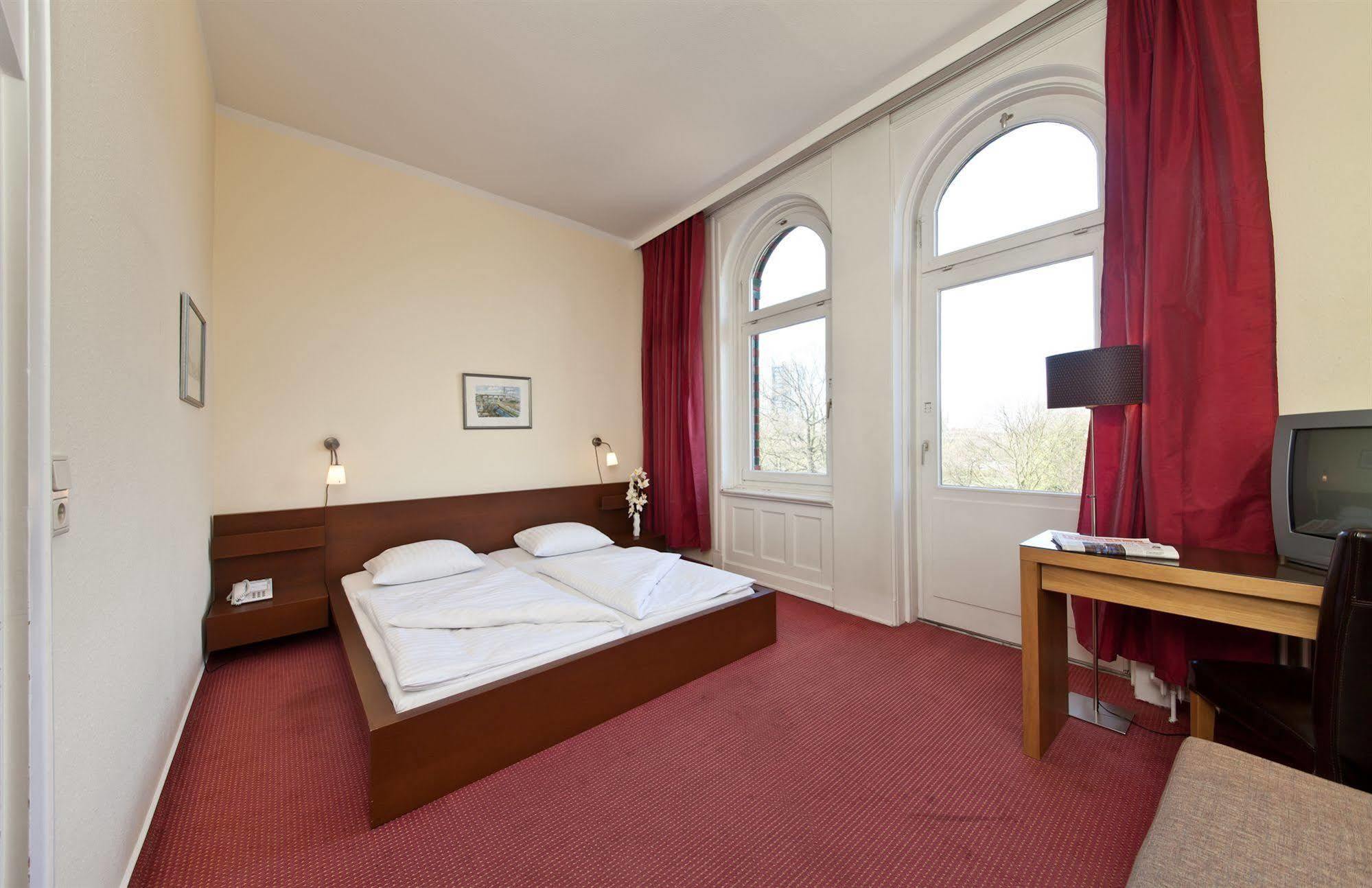 Hotel Holstenwall Hamburg Neustadt Exterior photo